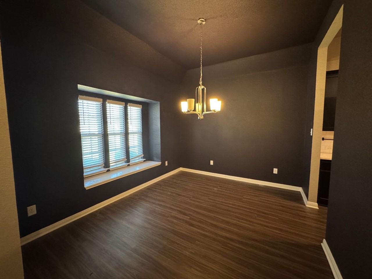 3012 Samson Dr - Photo 7 of 16