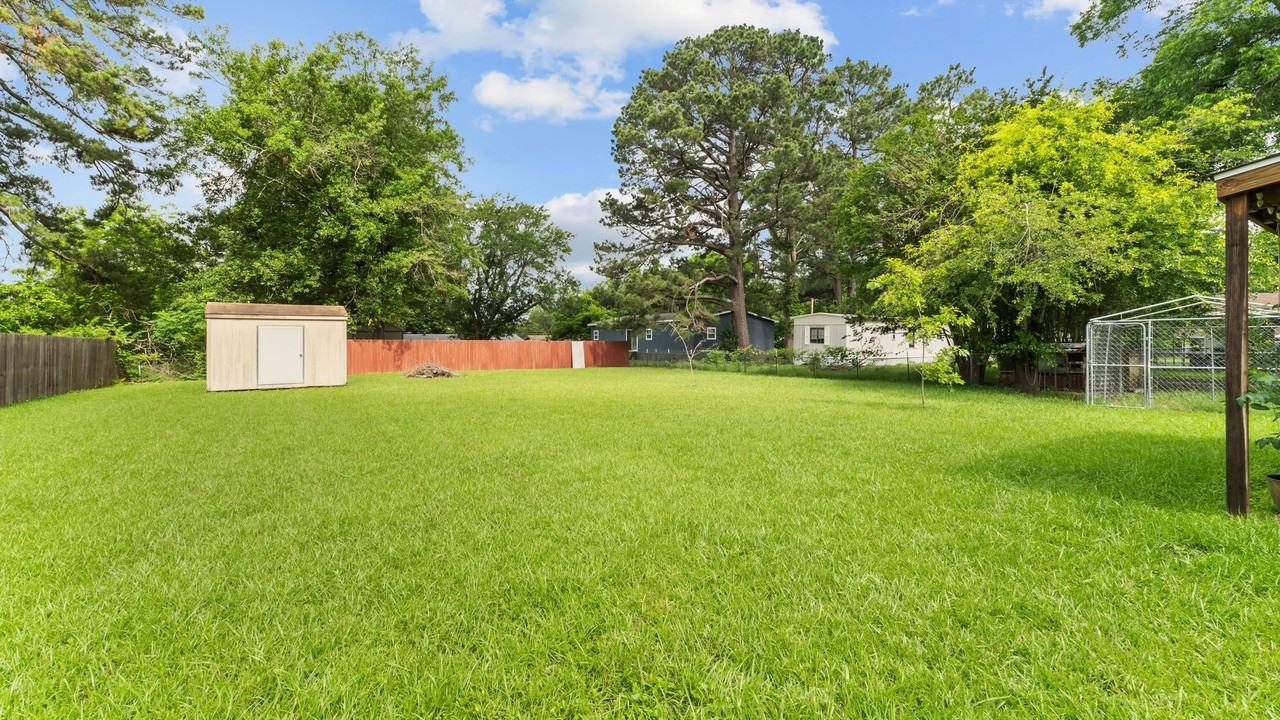 119 Hall St - Photo 4 of 18