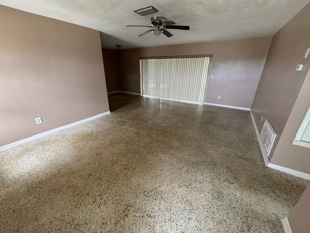 1080 Edgehill Ave - Photo 3 of 15