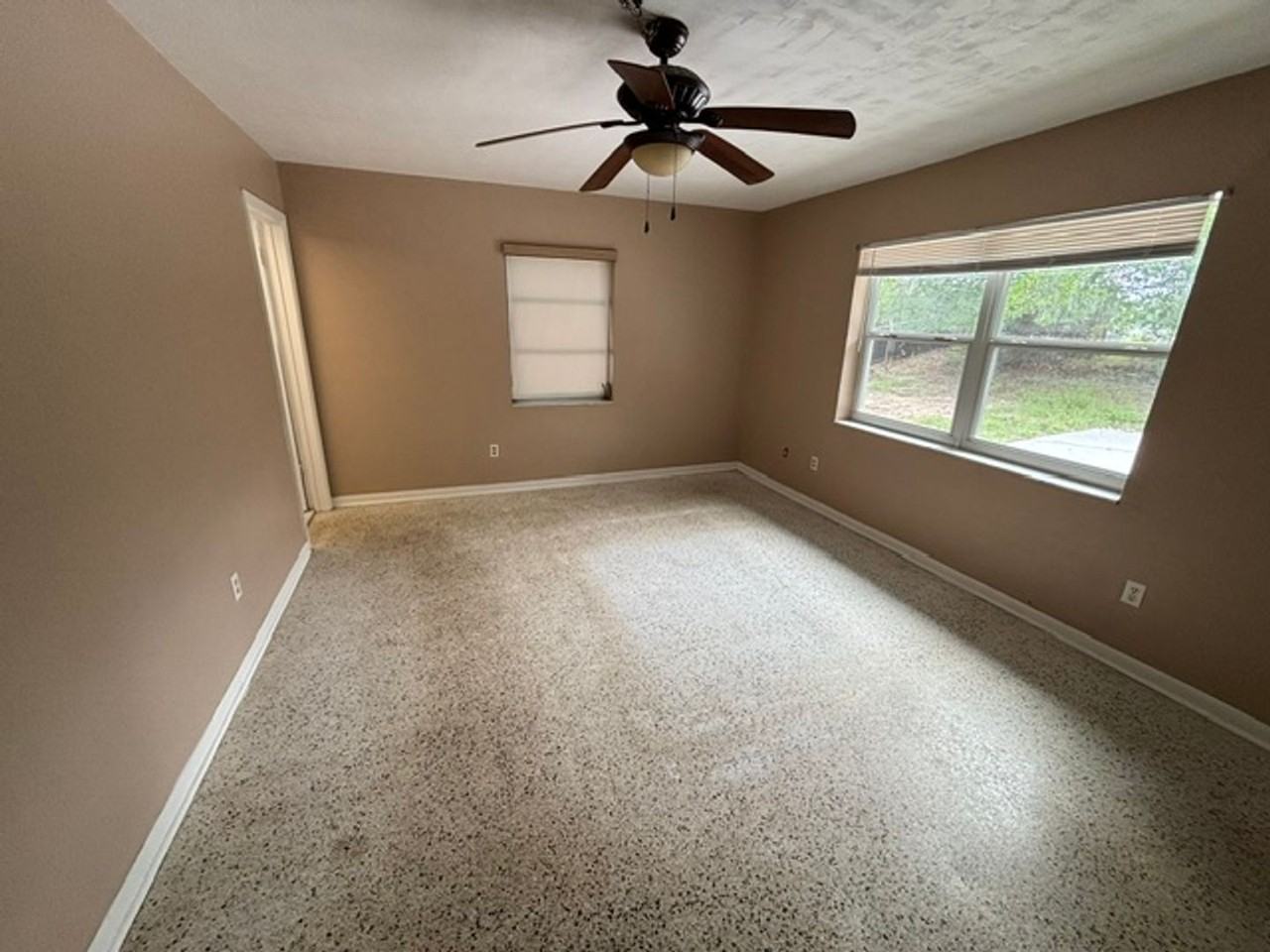 1080 Edgehill Ave - Photo 4 of 15