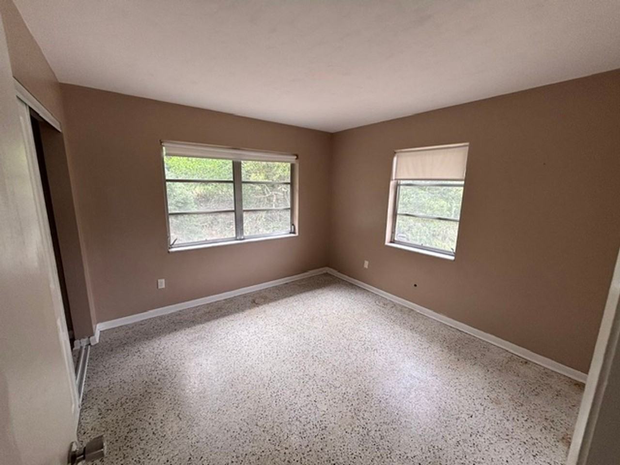 1080 Edgehill Ave - Photo 7 of 15