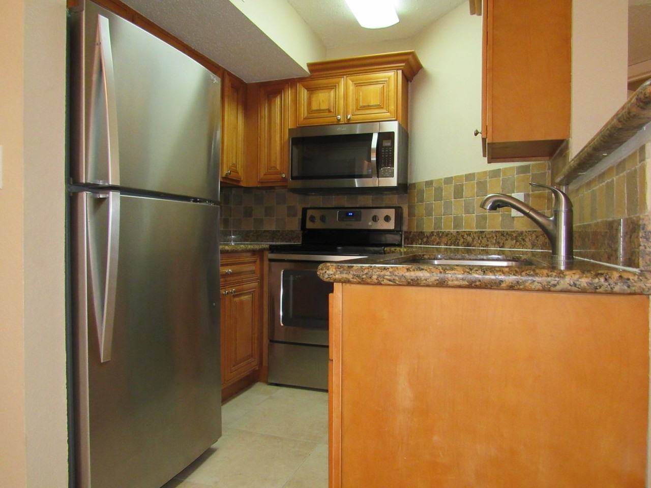 12601 Equestrian Cir - Photo 3 of 16