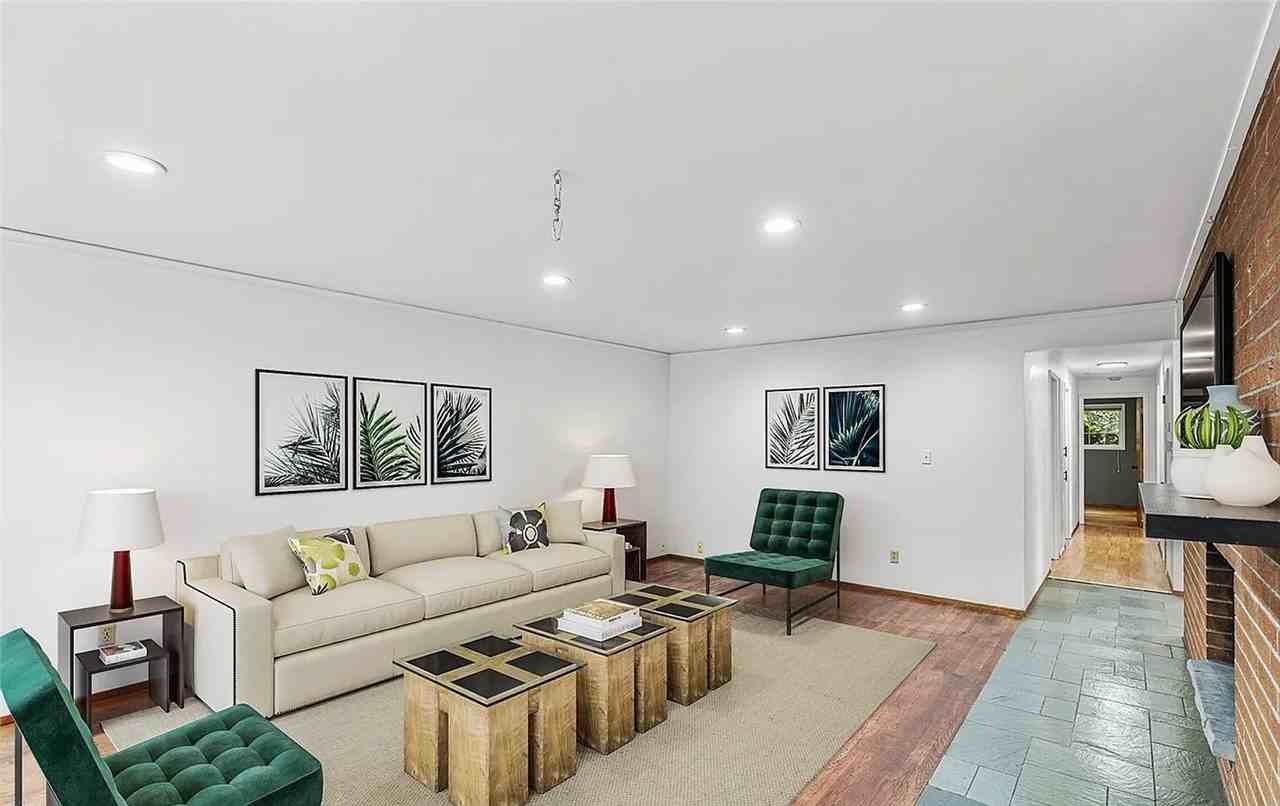 402 168th Ave Se - Photo 3 of 18