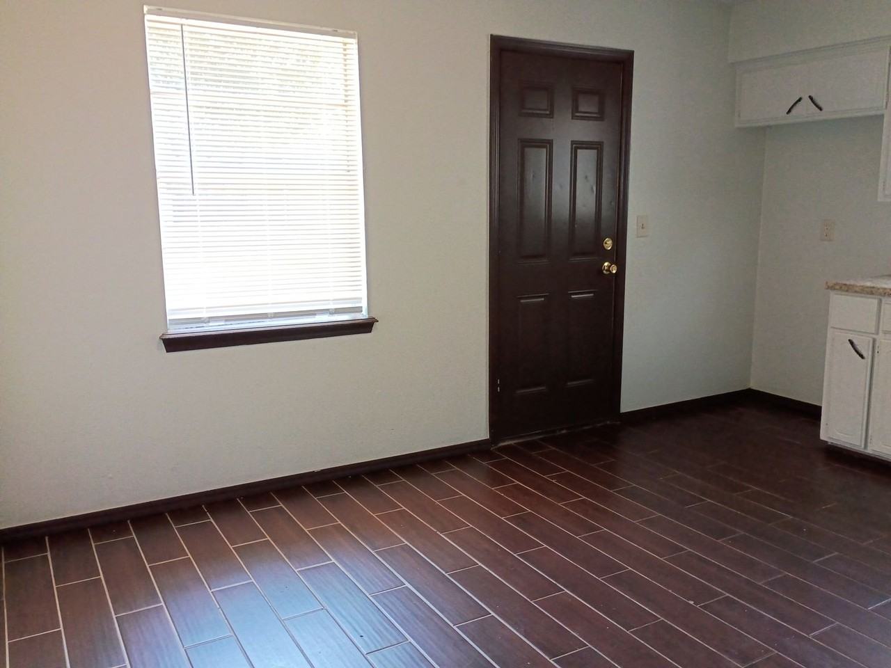 306 W Michael Dr - Photo 4 of 17