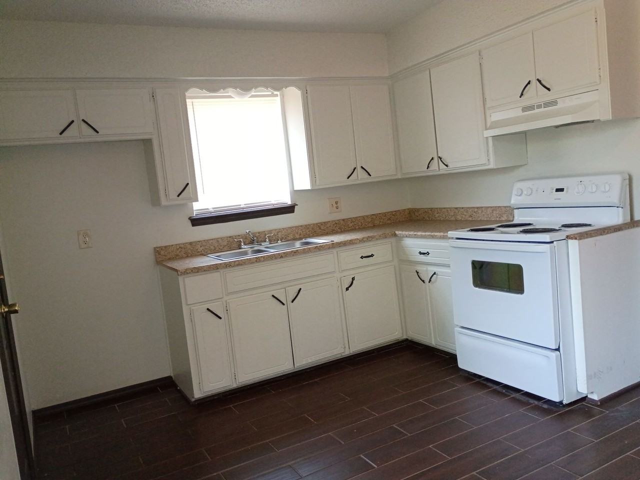 306 W Michael Dr - Photo 5 of 17