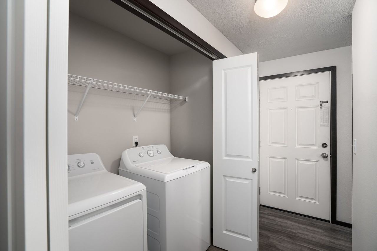 219 Lodean Dr Apt A - Photo 6 of 16