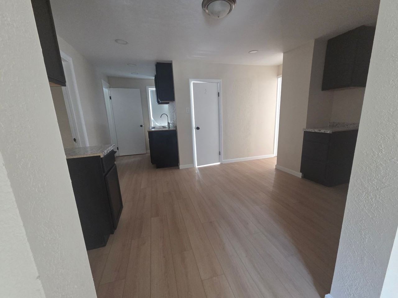 6841 W Fond Du Lac Ave - Photo 2 of 21
