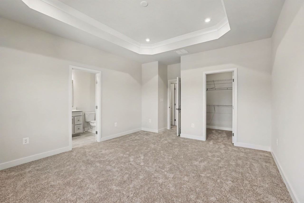 9177 Edenderry Dr - Photo 4 of 32