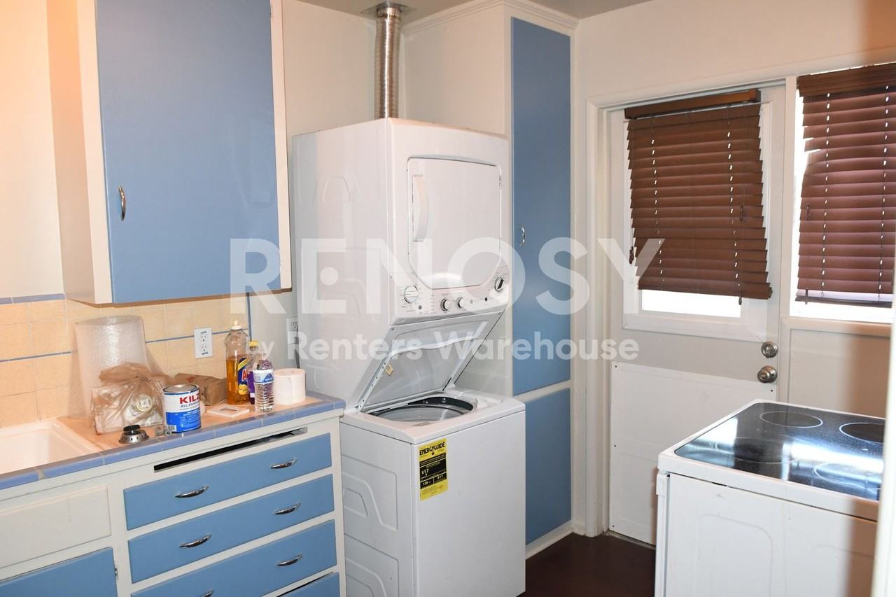 2145 E Osborn Rd - Photo 7 of 11