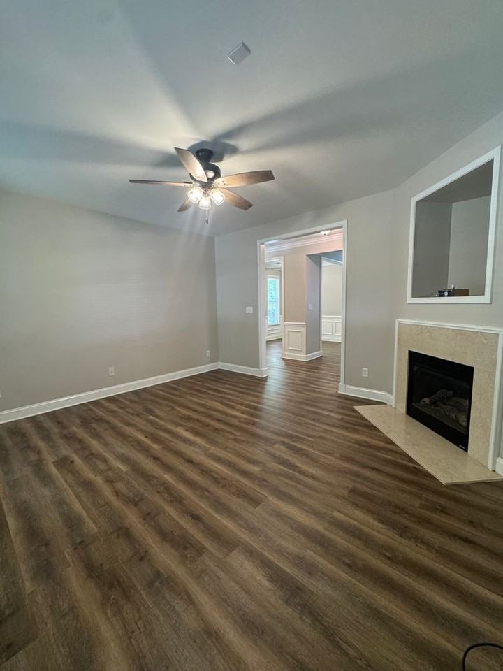 9734 Cadman Ct - Photo 4 of 16