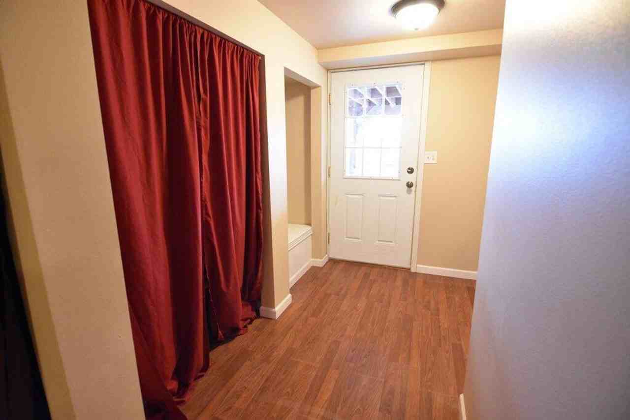 222 Ridgeway Dr - Photo 3 of 29