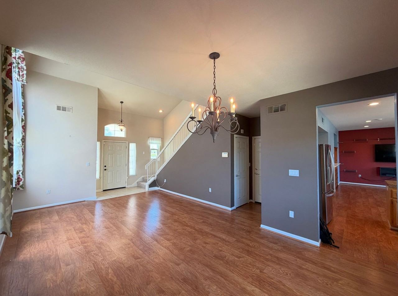 720 Legends Pl - Photo 6 of 40