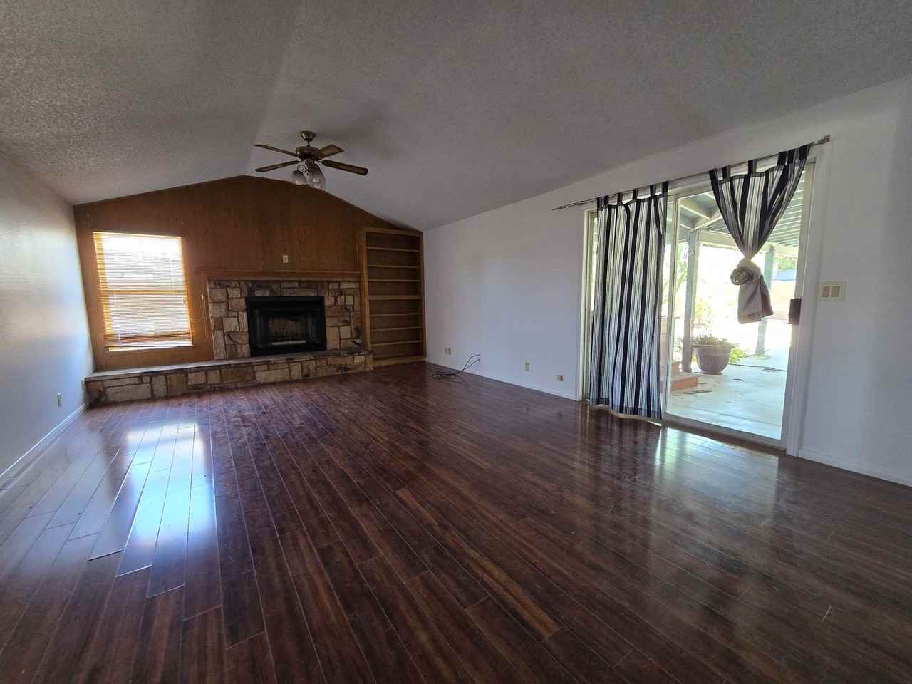 905 Cimarron Ct - Photo 5 of 11
