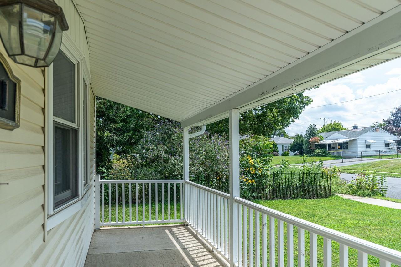 1411 E Congress St - Photo 6 of 22