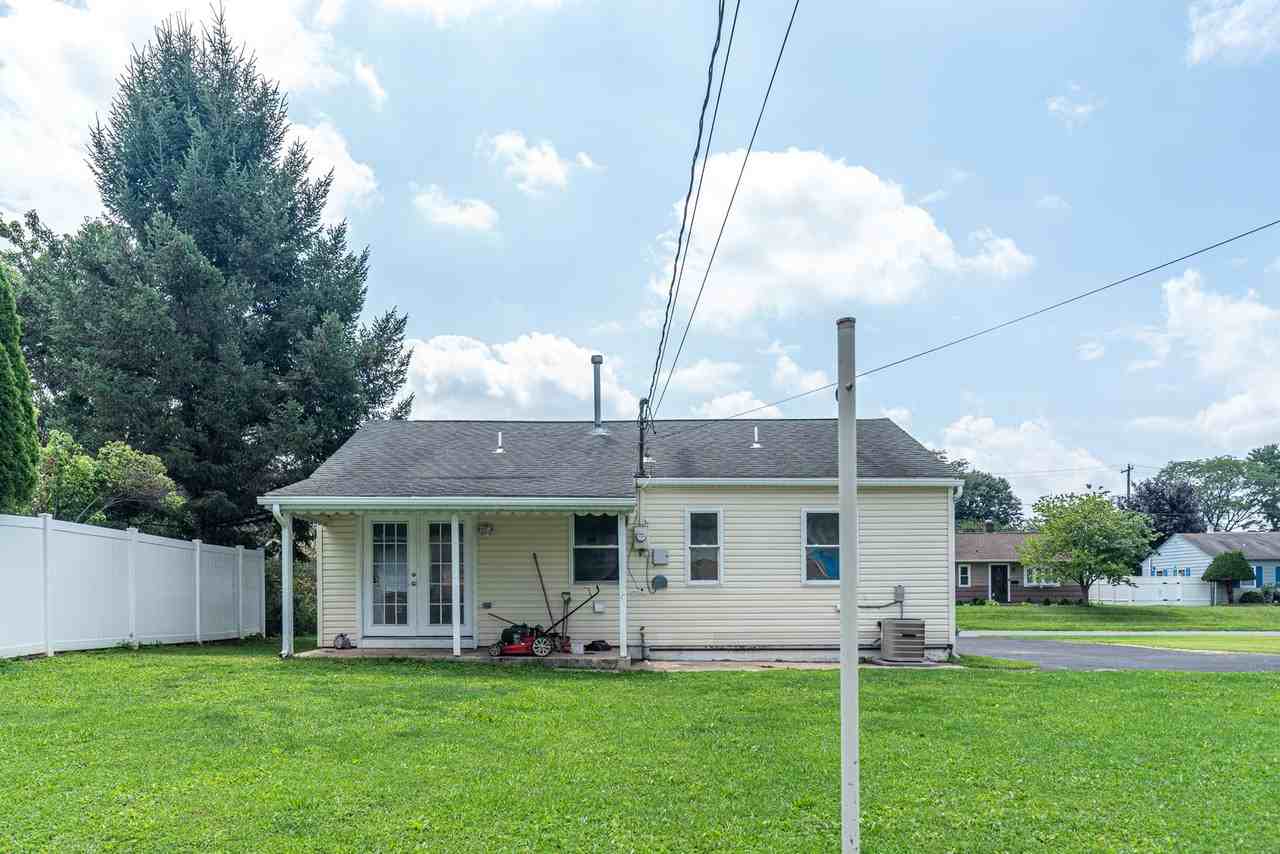 1411 E Congress St - Photo 7 of 22