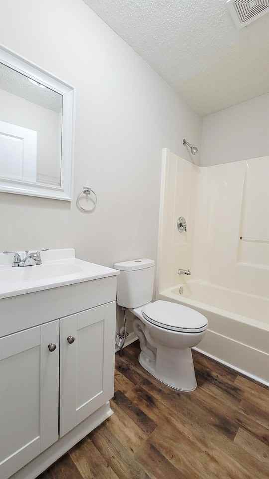 1306 Ragan Ave - Photo 2 of 12
