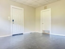 419 N Broad St - Photo 1 of 1
