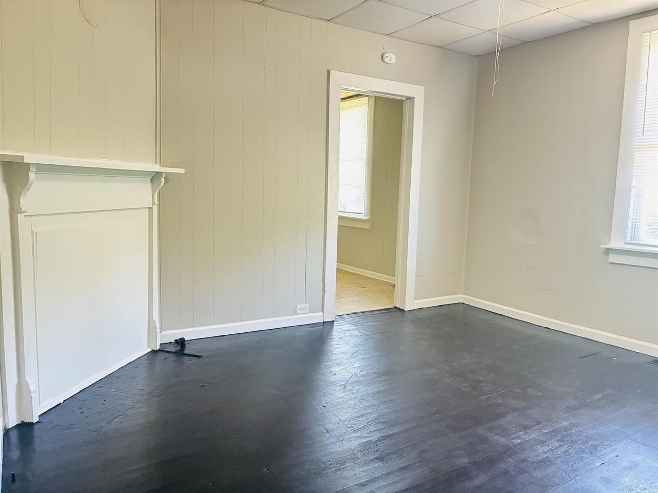 419 N Broad St - Photo 3 of 23