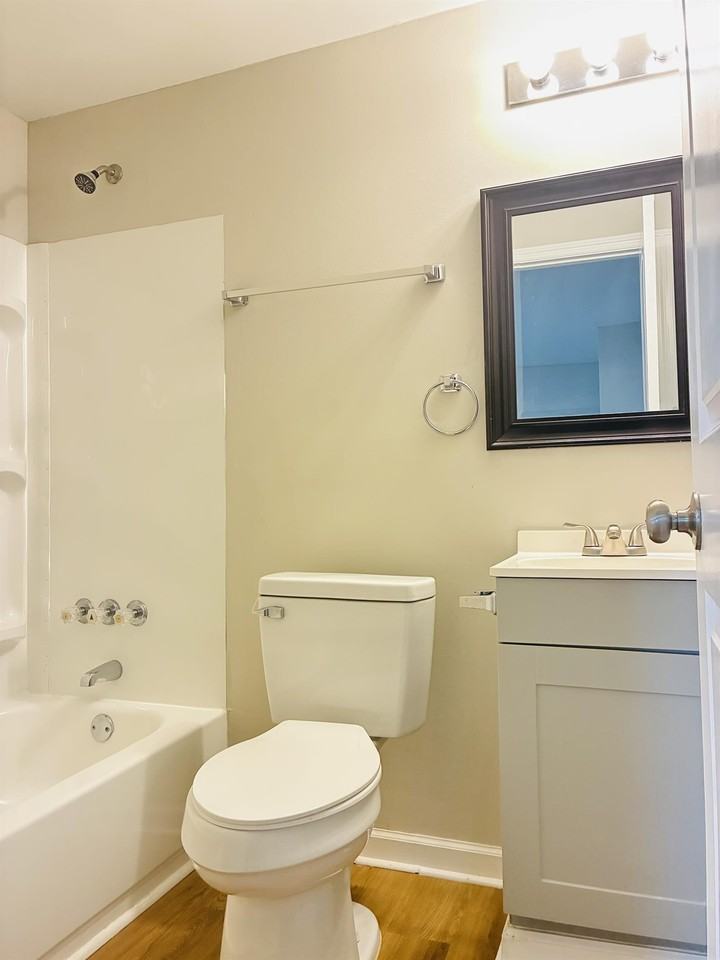 512 Wardell St - Photo 4 of 18