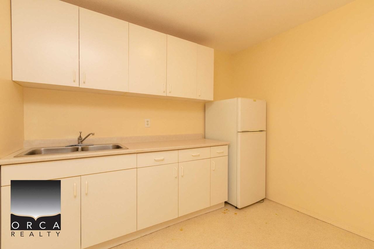 3015 Griffin Pl - Photo 4 of 15