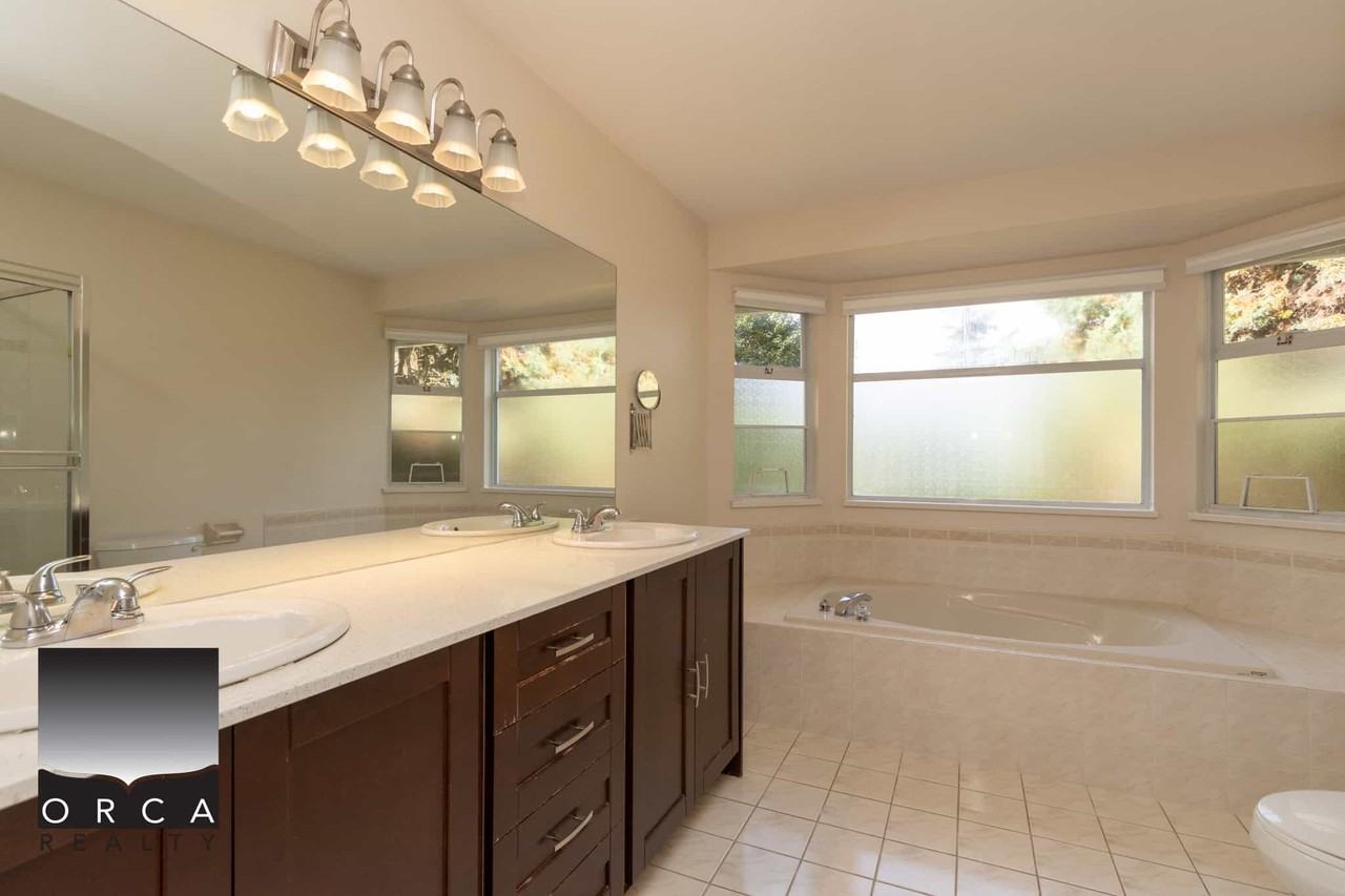 3015 Griffin Pl - Photo 5 of 15