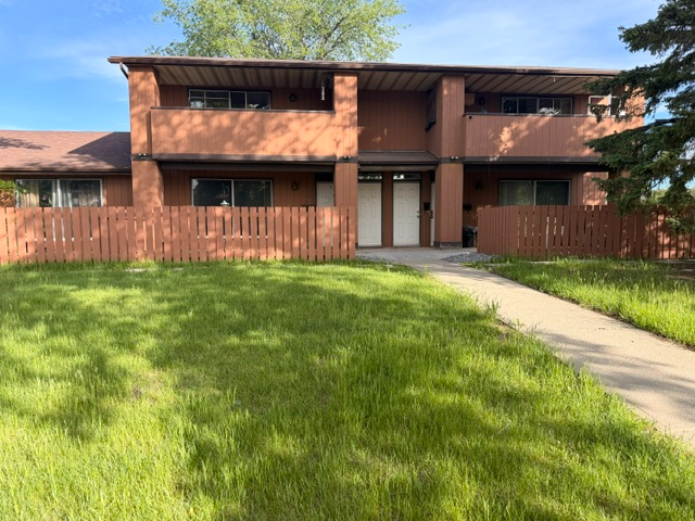 1470 1464-1470 Knottwood Road East Nw - Photo 3 of 37