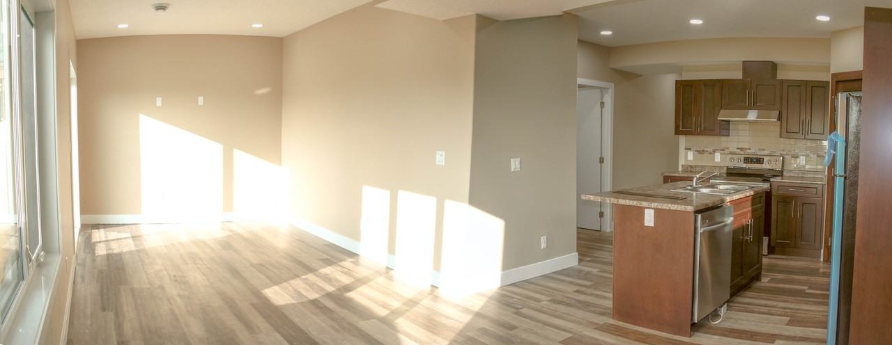 2142 57 St Sw - Photo 4 of 48