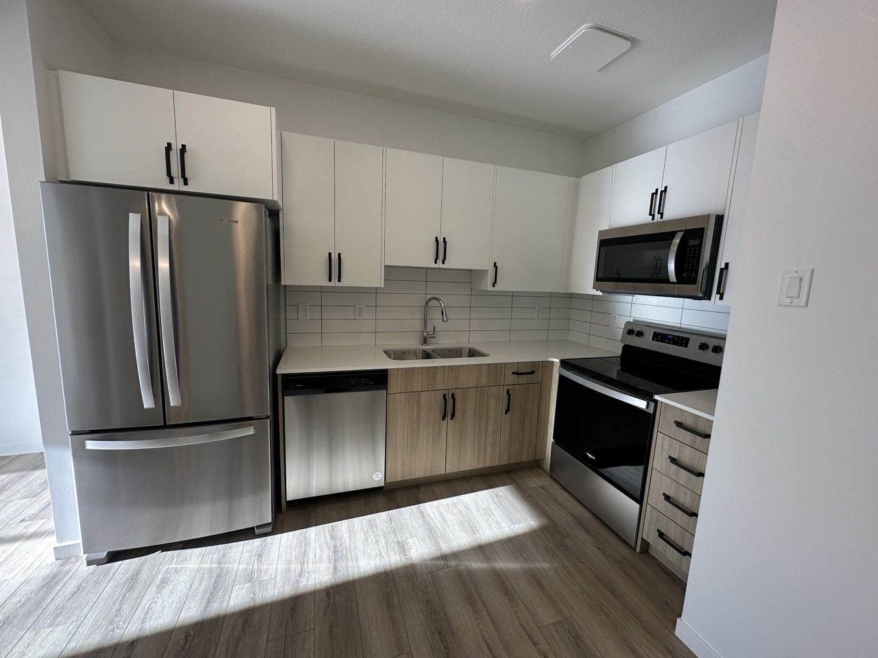 864 106-864 Secord Blvd Nw - Photo 3 of 12