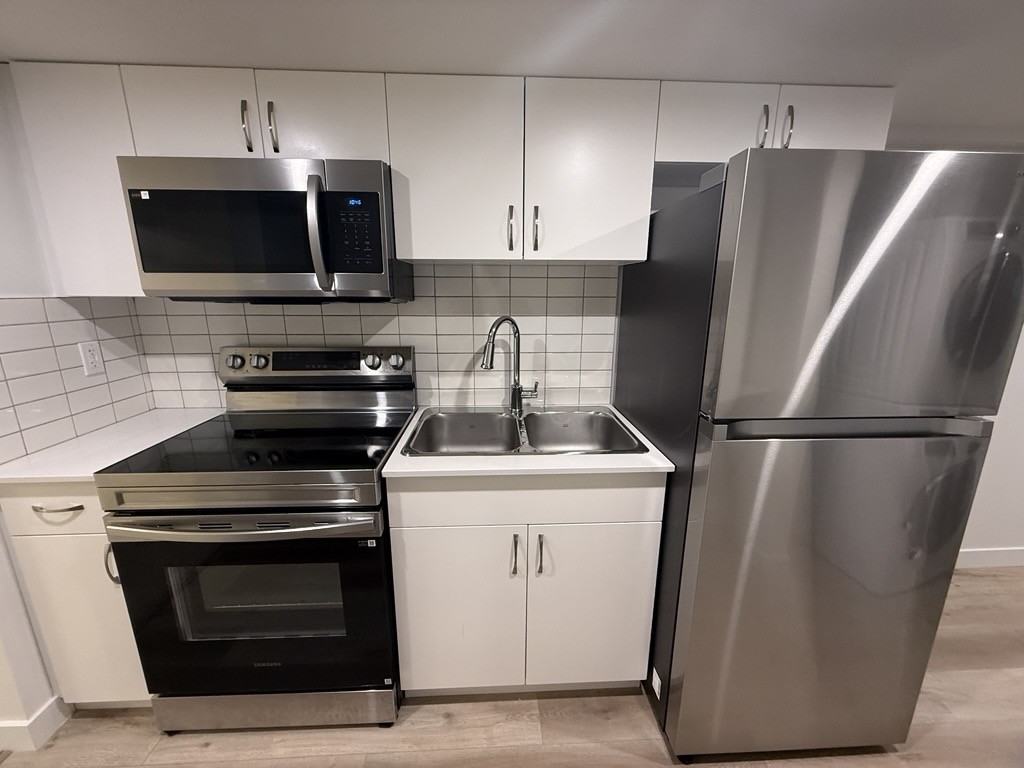 4631 177 Ave Nw - Photo 3 of 25