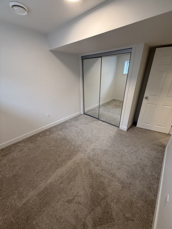4631 177 Ave Nw - Photo 5 of 25