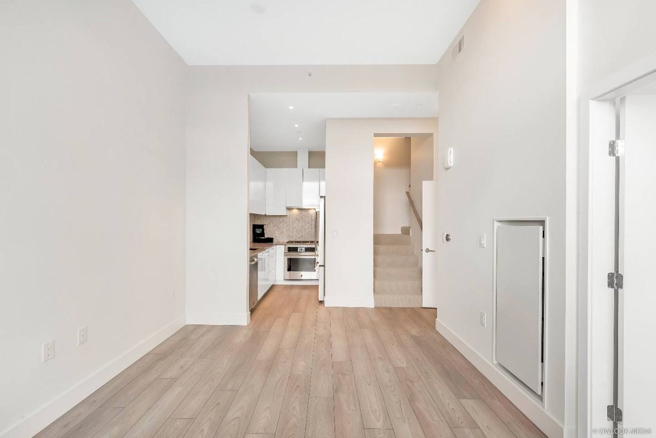 3559 E Kent Ave North #TH3 - Photo 6 of 15