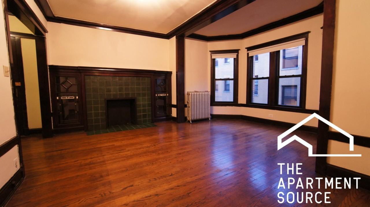 2426 N Sawyer Ave #1E - Photo 2 of 13