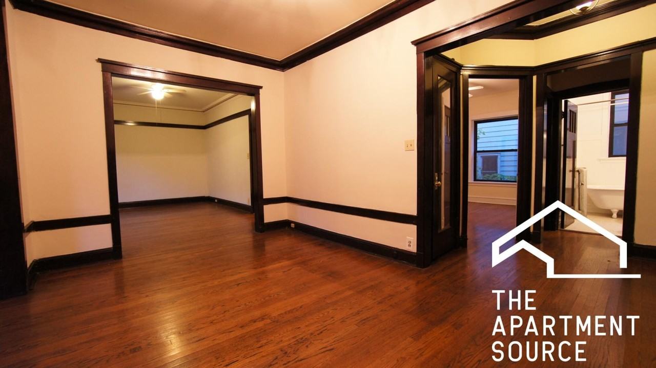 2426 N Sawyer Ave #1E - Photo 4 of 13