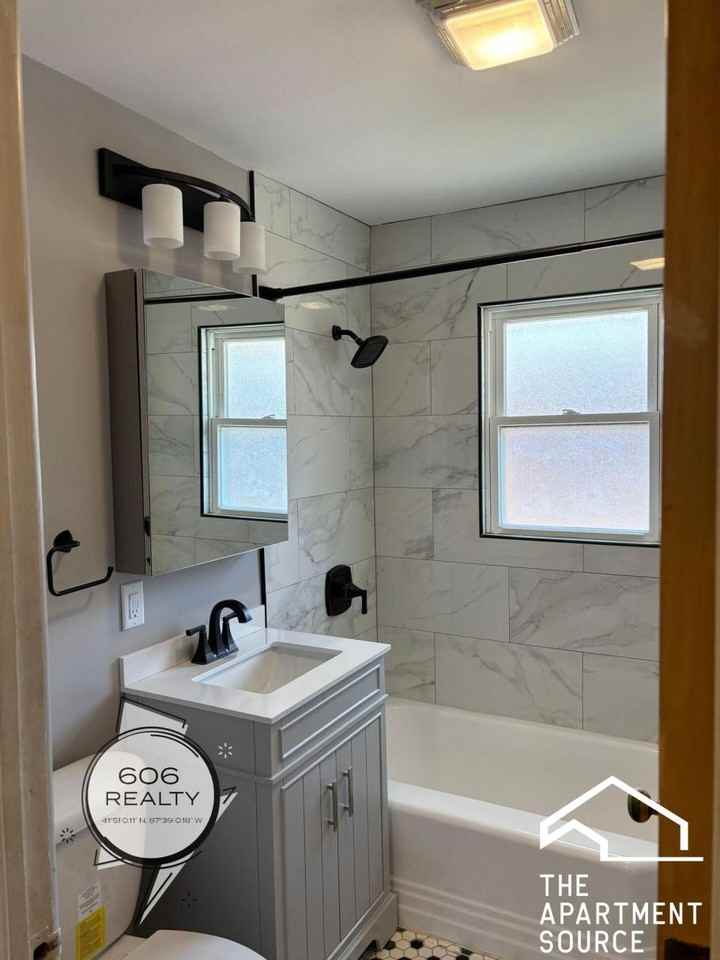 3112 Calwagner St #1E - Photo 4 of 6
