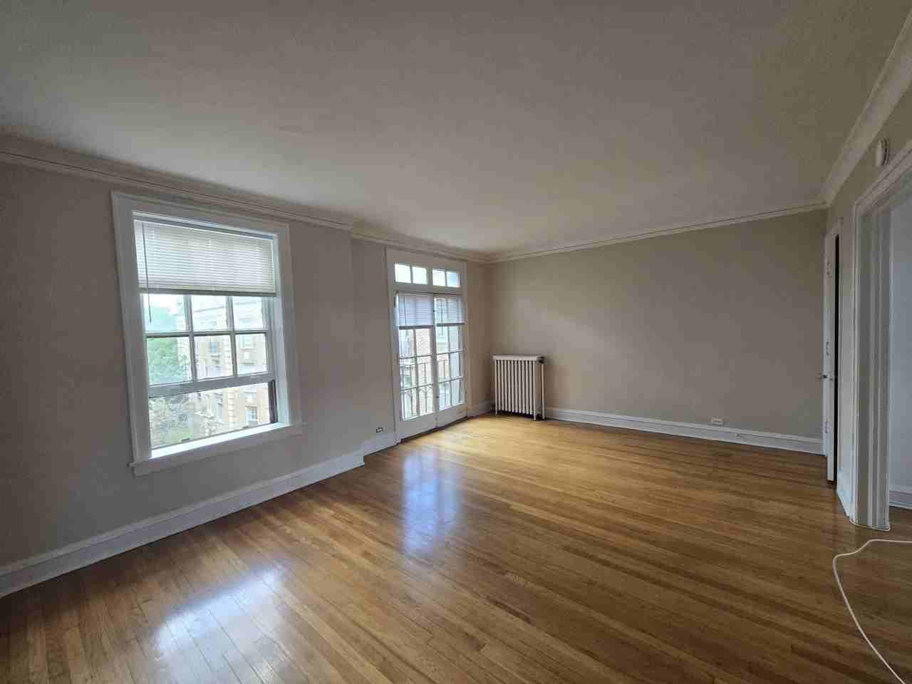 909 Elmwood Ave #O3 - Photo 2 of 22