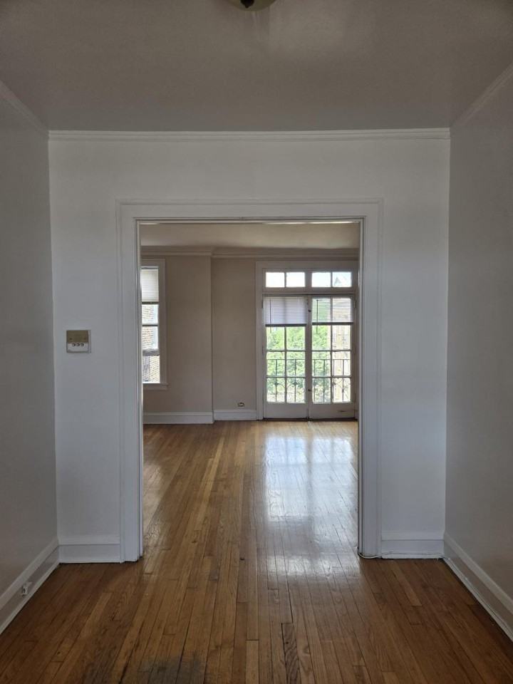 909 Elmwood Ave #O3 - Photo 3 of 22