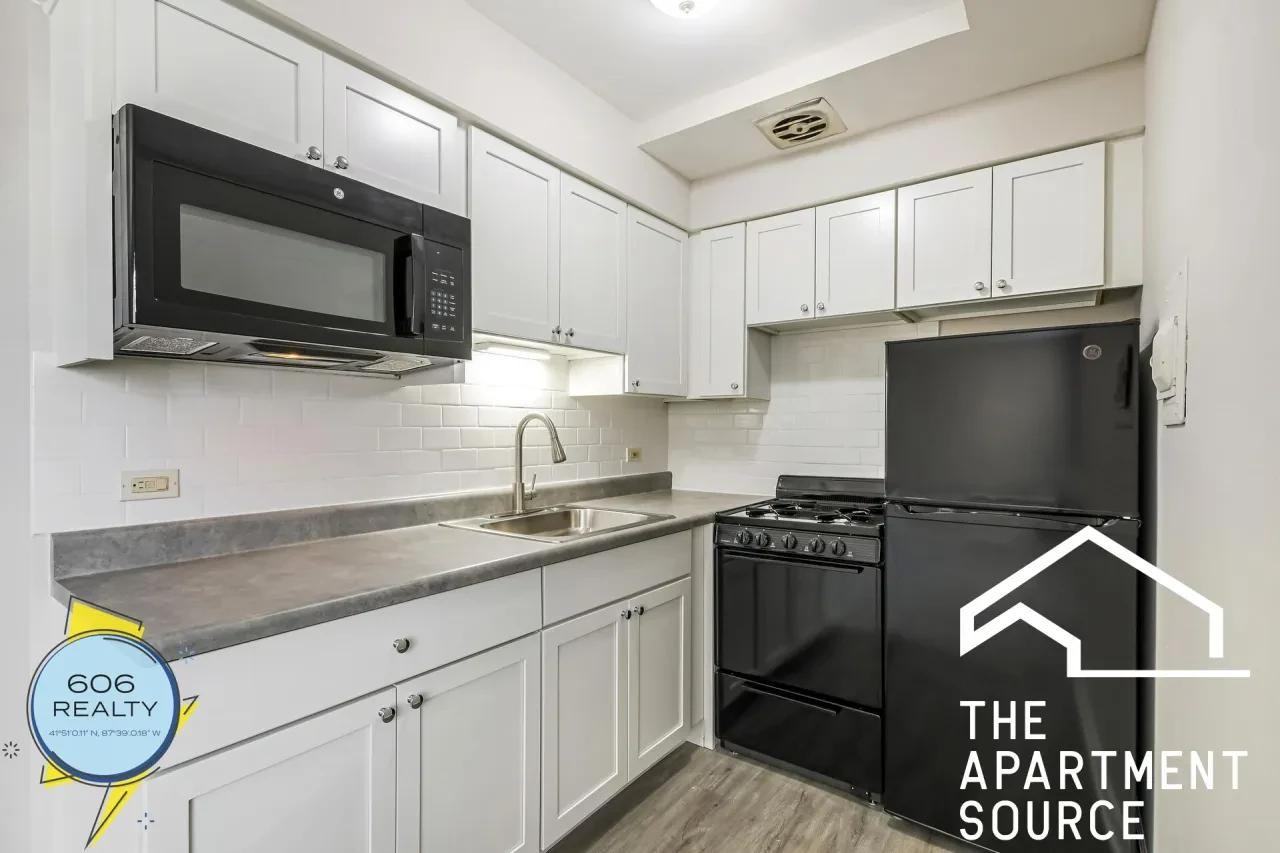3001 Thatcher Ave #2L - Photo 2 of 18