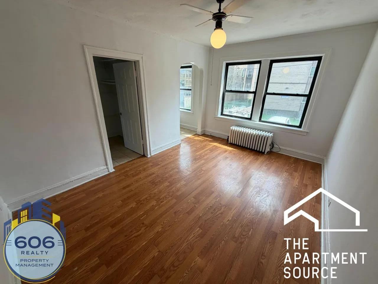 1135 W Lunt Ave #101 - Photo 4 of 14