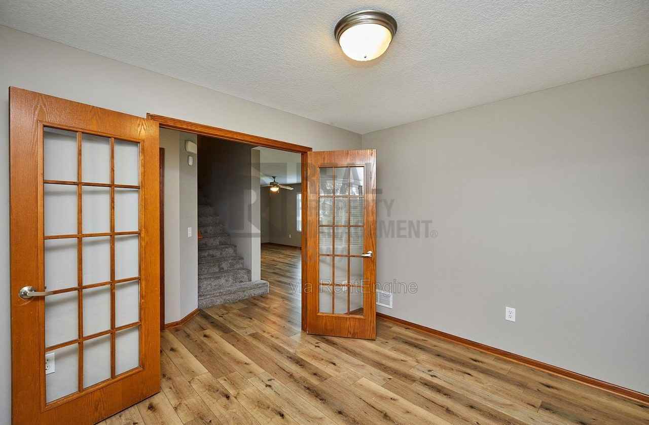3504 163rd St - Photo 5 of 31
