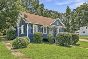 featured image of 2958 Winston Churchill Dr