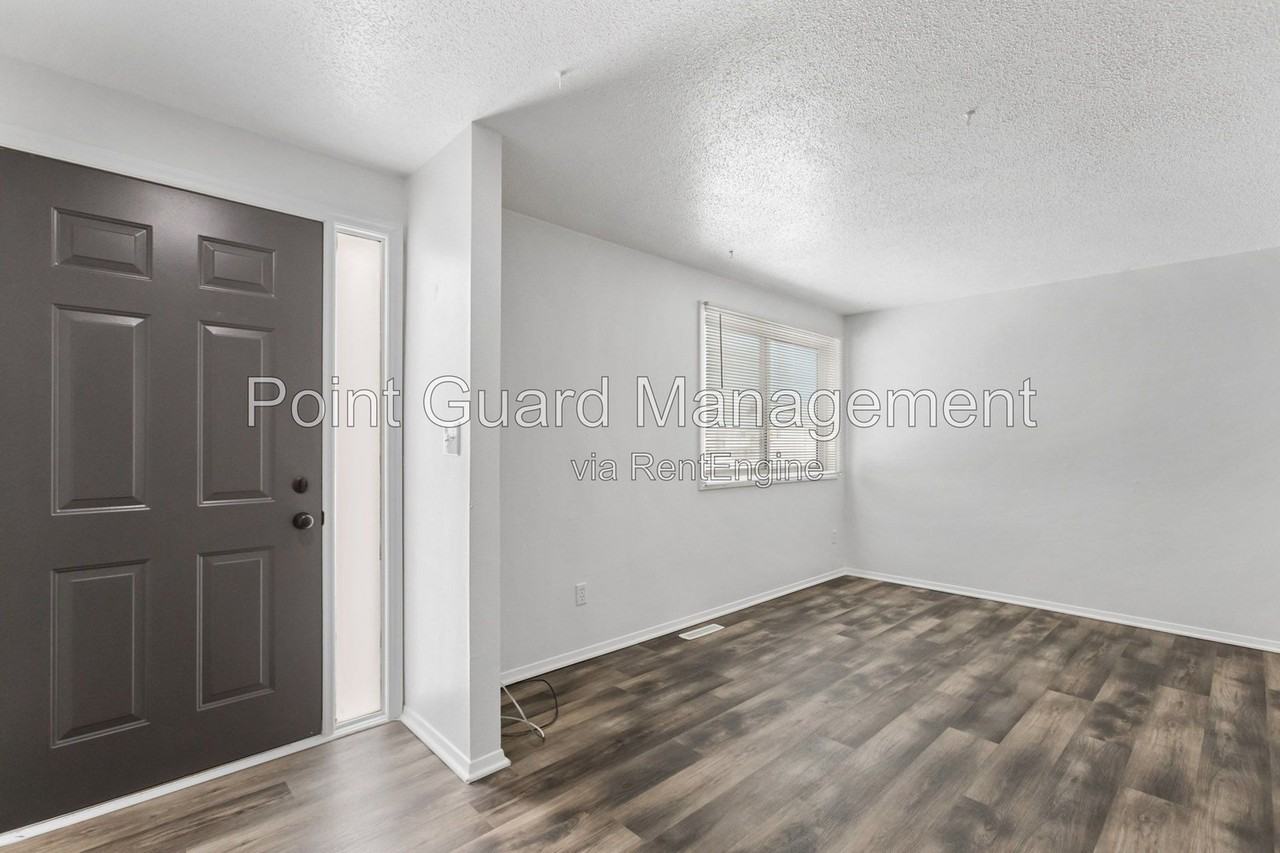 2036 S Cleveland Ave - Photo 5 of 33