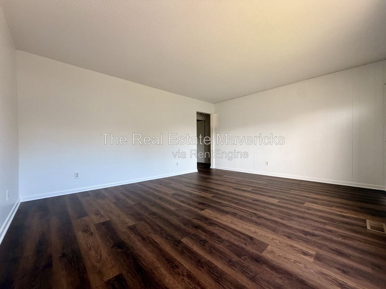 3638 Missionaire Ave - Photo 4 of 14