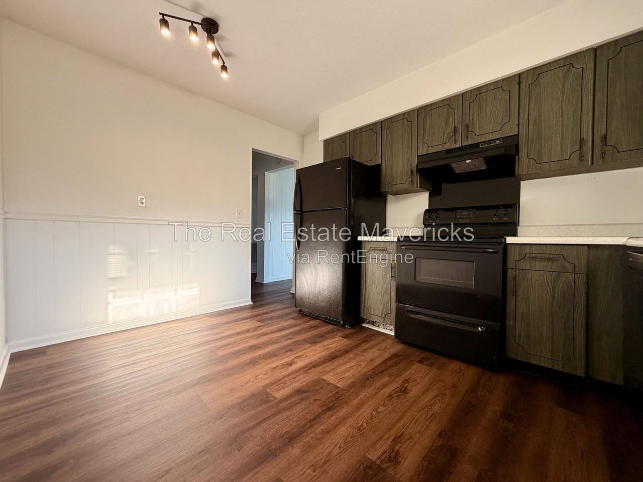 3638 Missionaire Ave - Photo 7 of 14