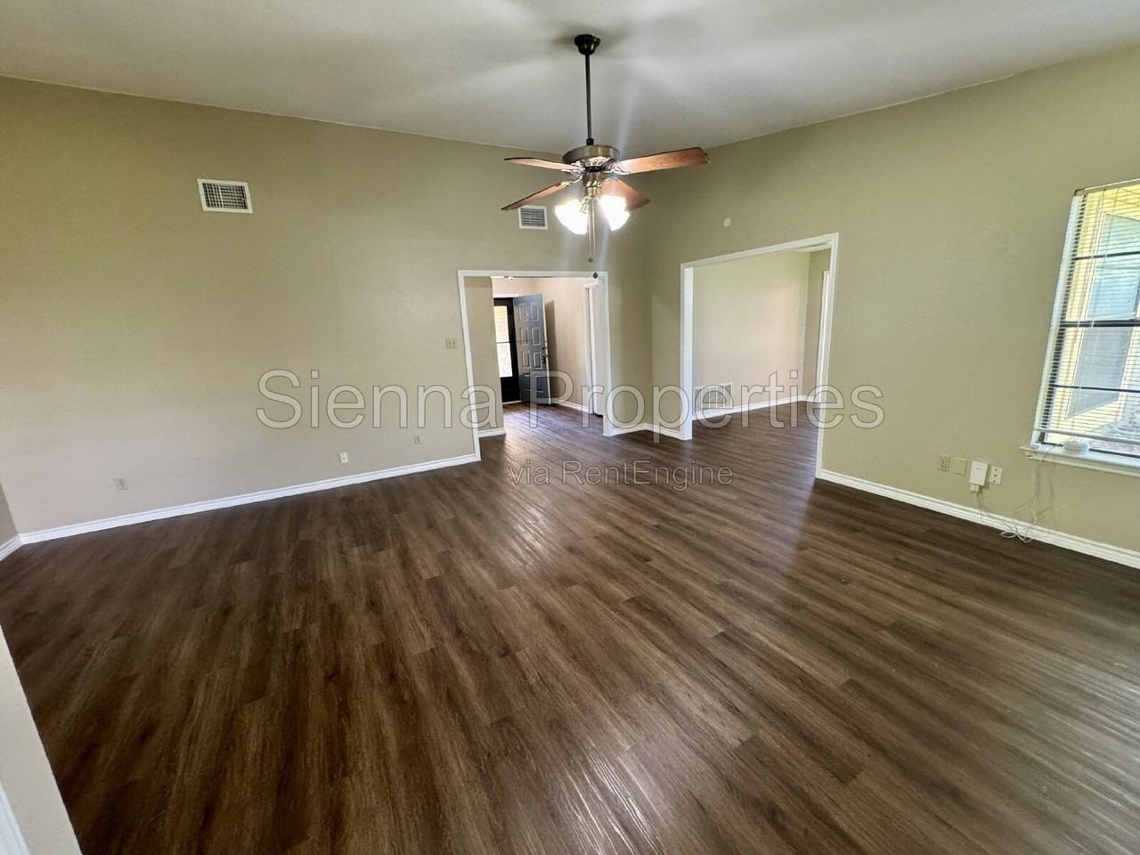 7206 Smokey Hill Rd - Photo 5 of 30