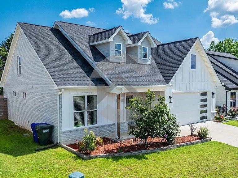 1725 Rohan Cir - Photo 2 of 24
