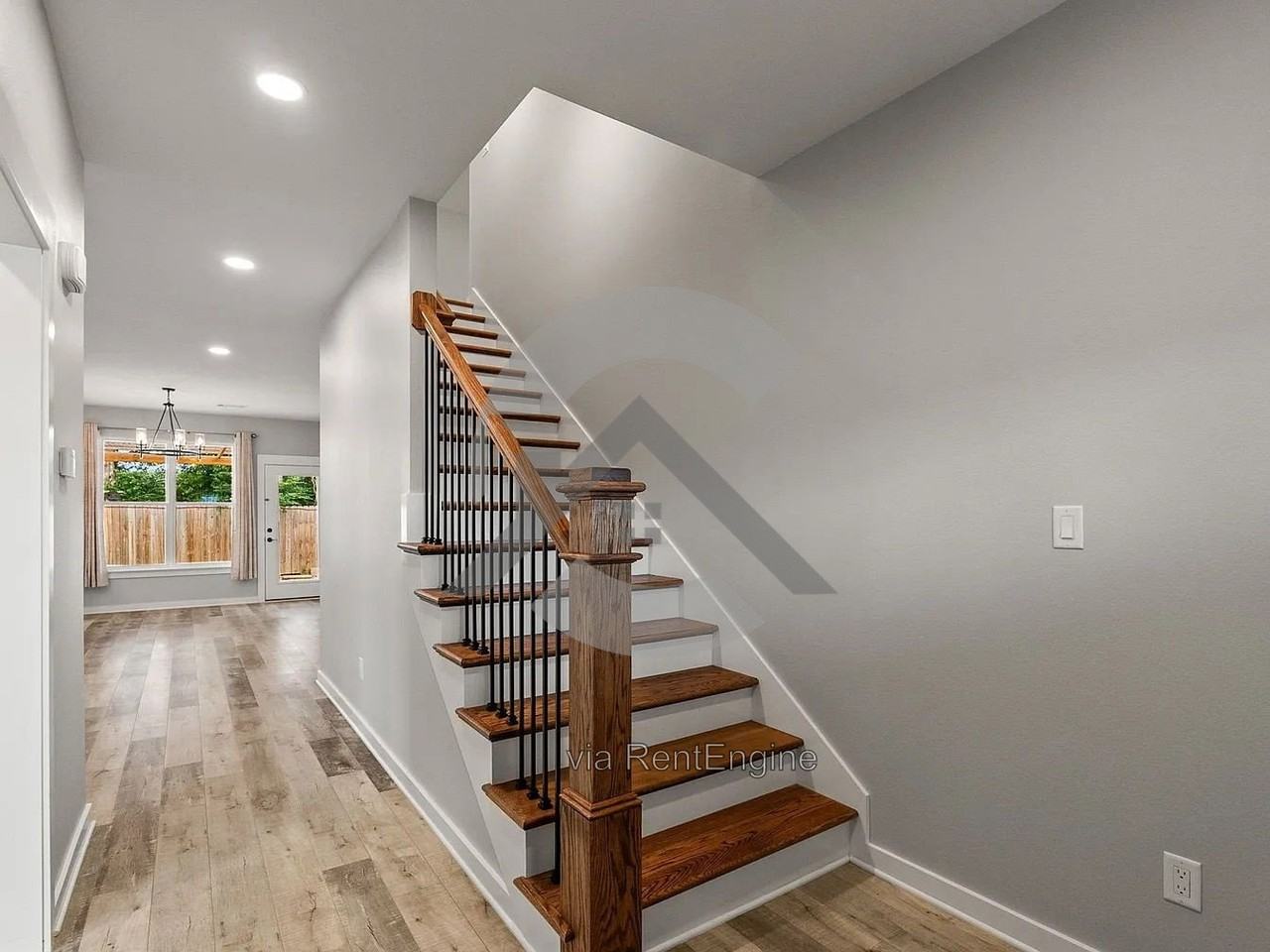 1725 Rohan Cir - Photo 4 of 24