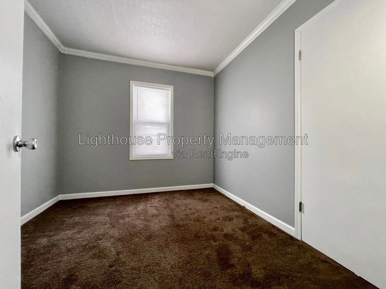 1910 Franklin St - Photo 5 of 13