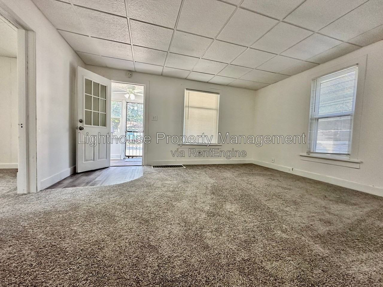 2528 Hoyt St - Photo 3 of 13