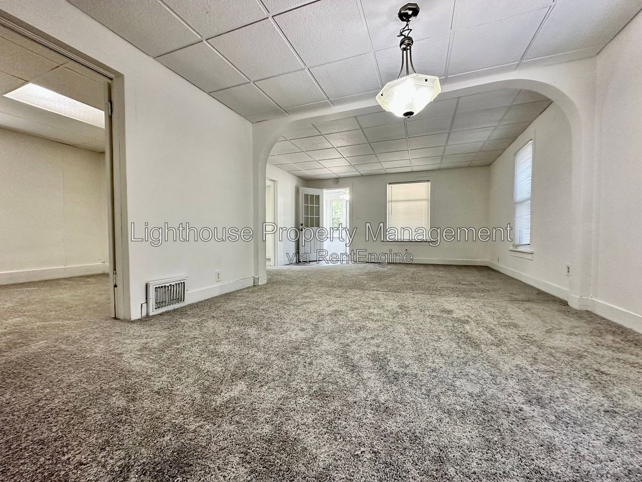 2528 Hoyt St - Photo 6 of 13