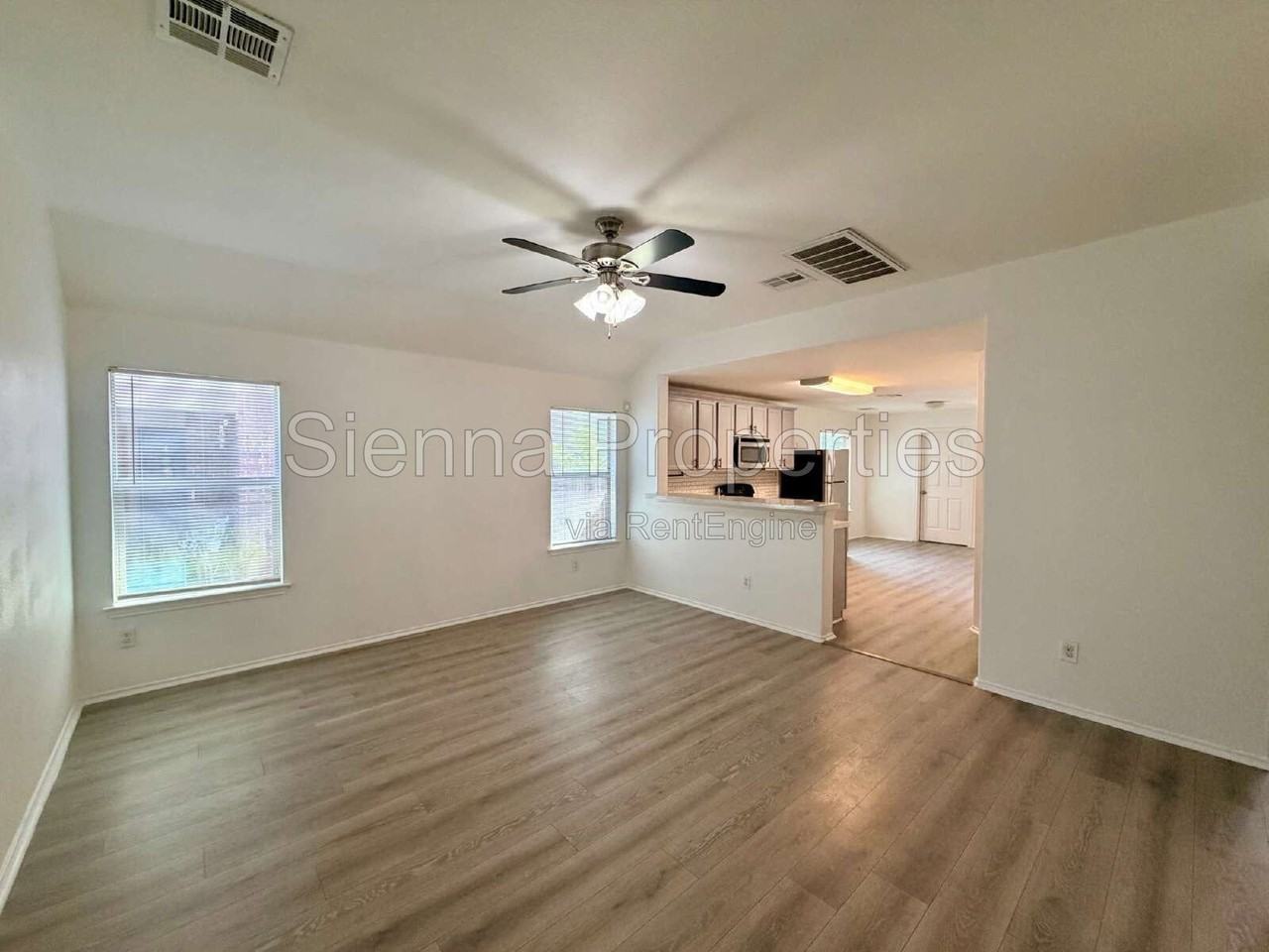 1148 Shadow Creek Blvd - Photo 2 of 21